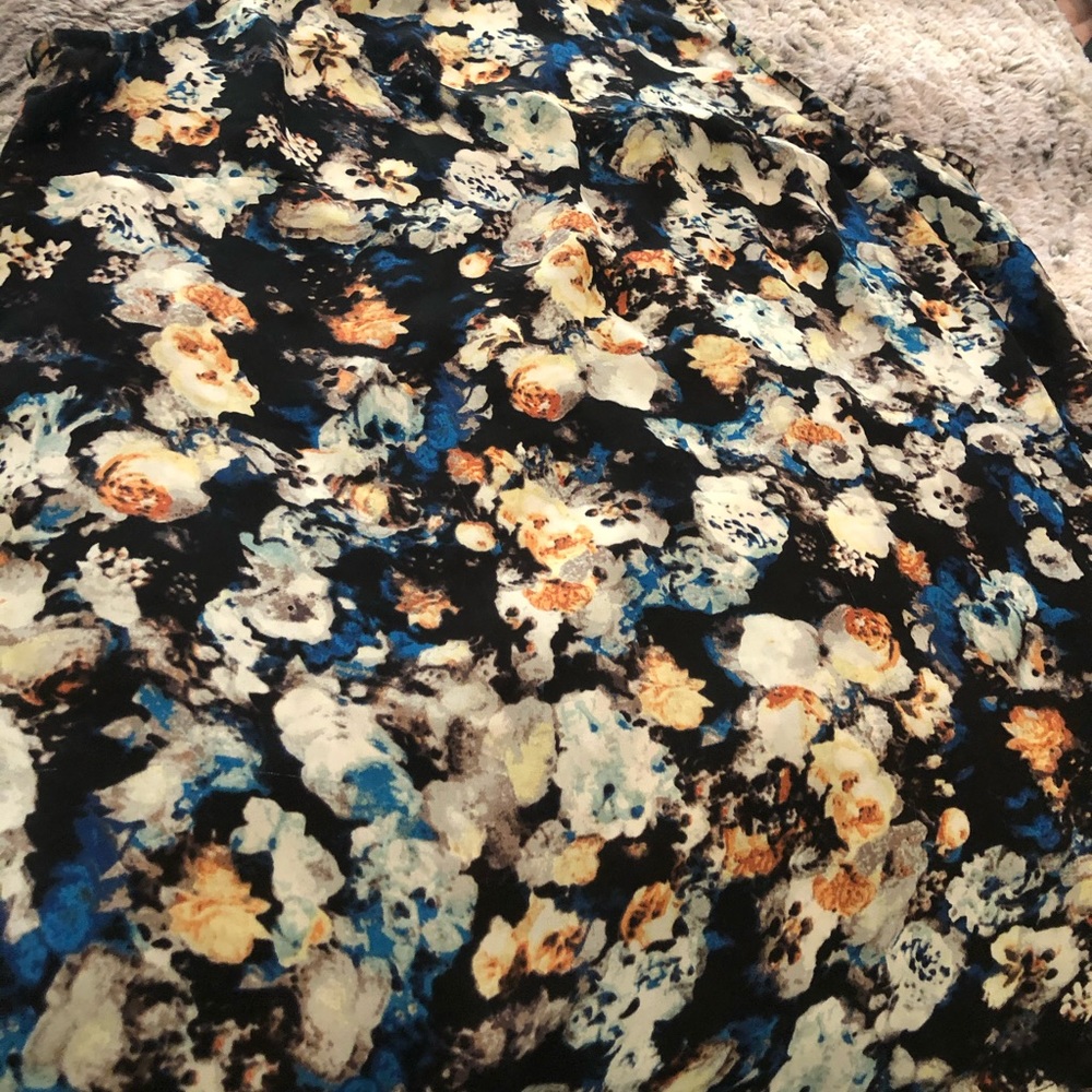 Flower blouse - Picture 2 of 5